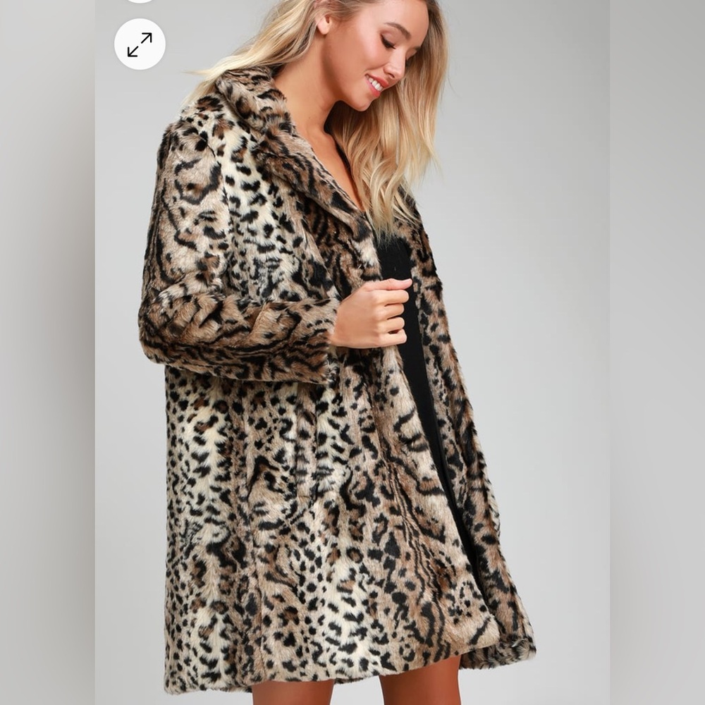 BB Dakota Bradshaw Leopard print faux fur coat!